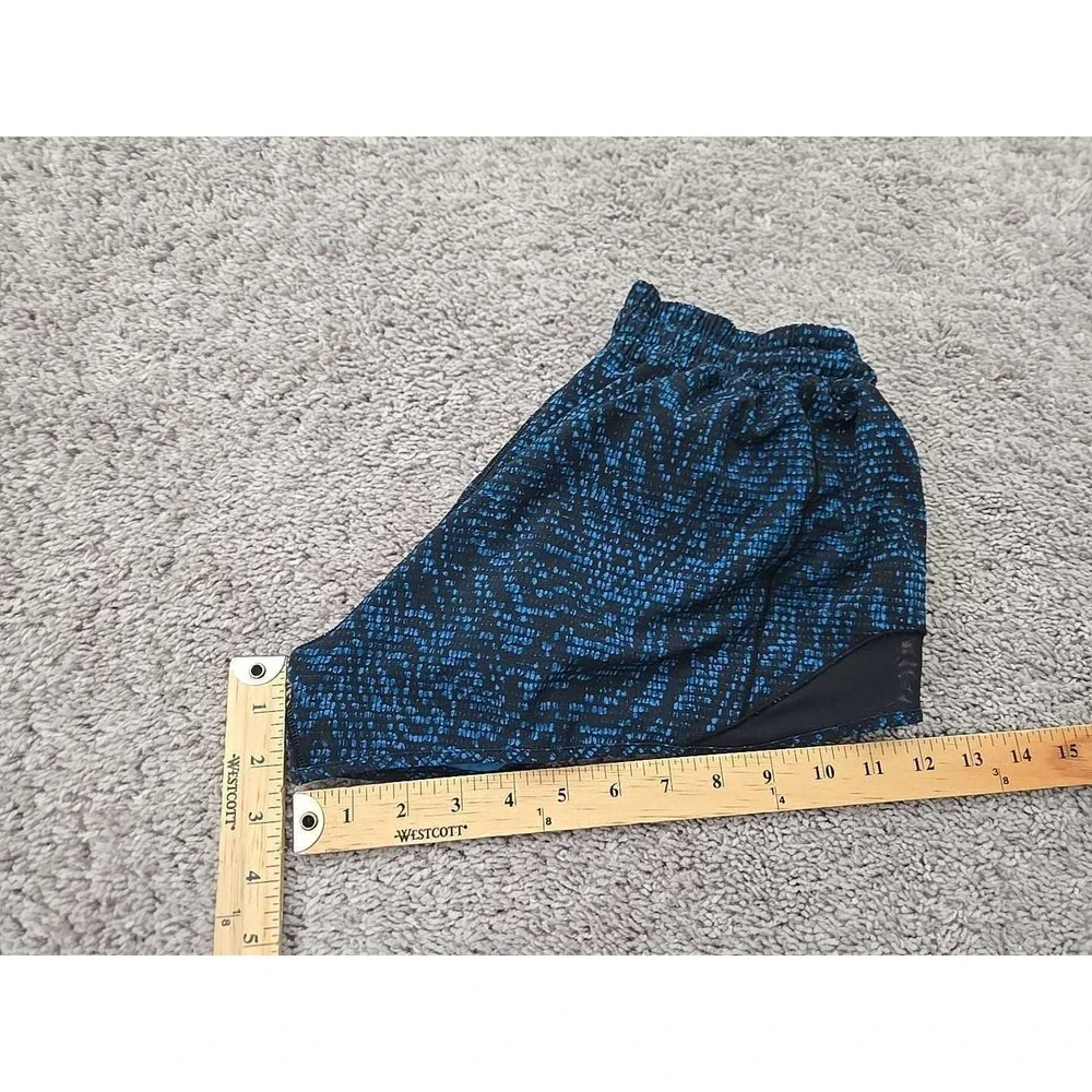 Lululemon Shorts Womens 6 Blue Black‎ Abstract Running Athleisure Gym